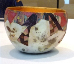 Bowl with lustre